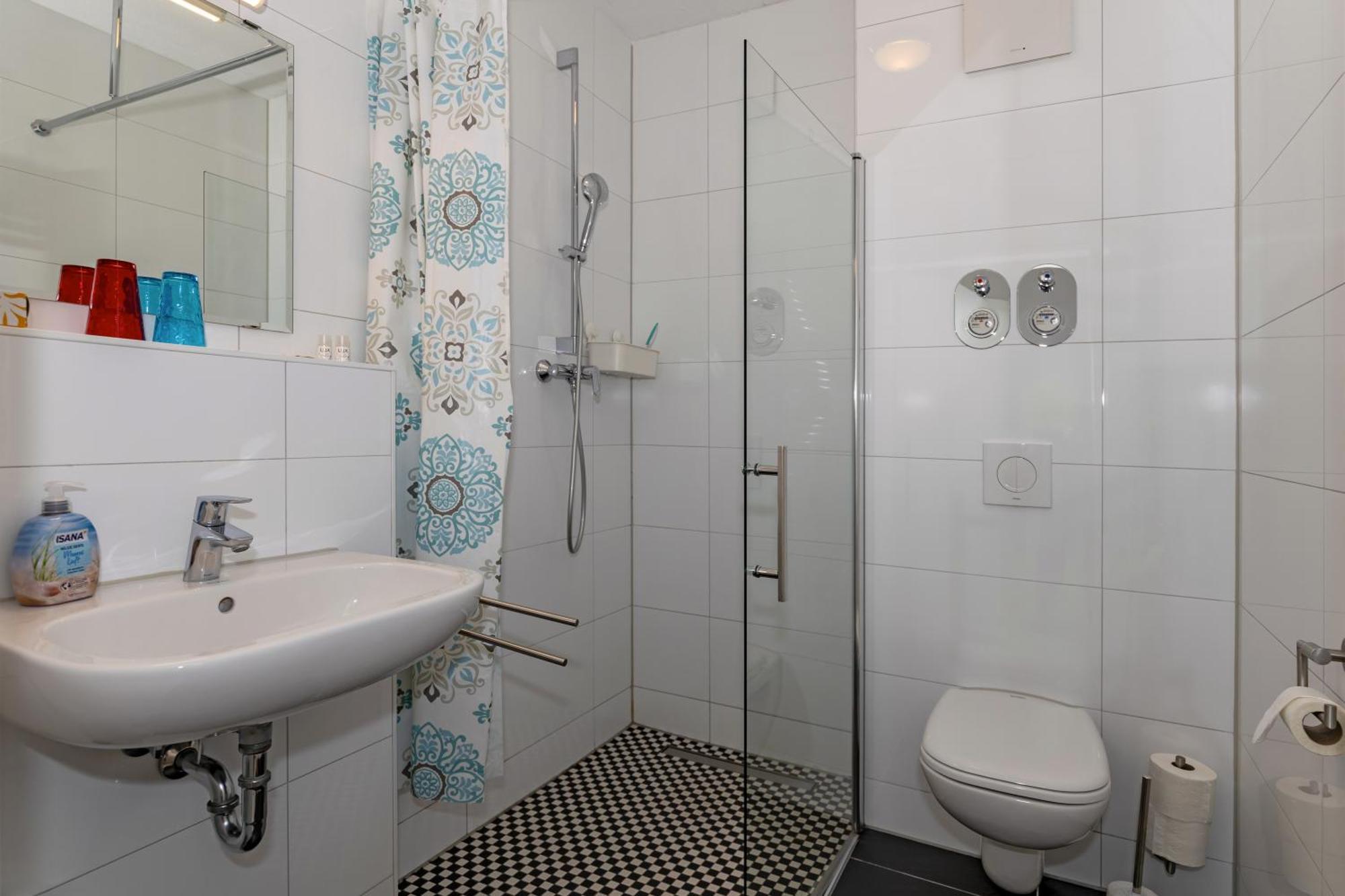 Ostseebad Kühlungsborn Hotel Zur Traube מראה חיצוני תמונה